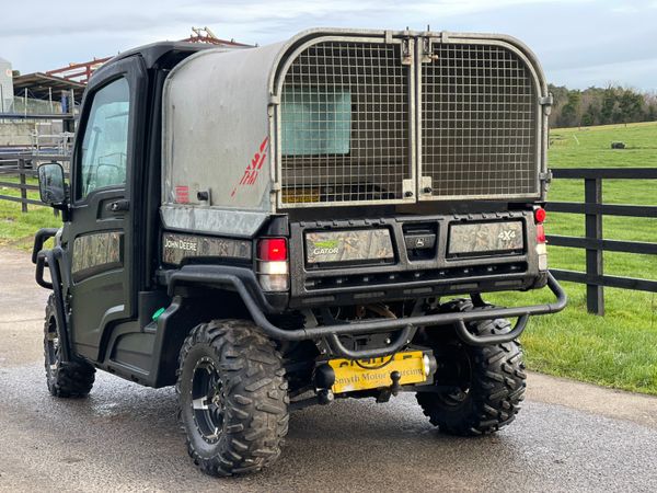 2022 John Deere Gator 865 with Canopy 354390981