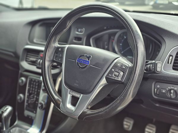 VOLVO V40 R-DESIGN // FULL SERVICE HISTORY 354400477