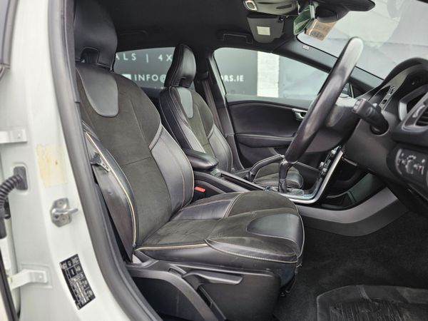 VOLVO V40 R-DESIGN // FULL SERVICE HISTORY 354400485