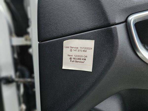 VOLVO V40 R-DESIGN // FULL SERVICE HISTORY 354400492