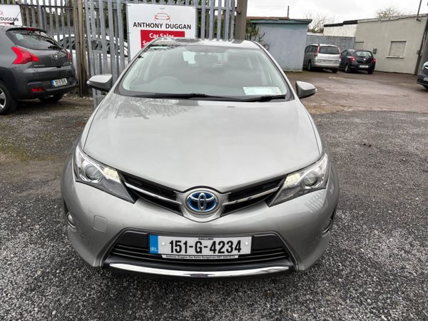 2015 Toyota Auris Hybrid 354438249