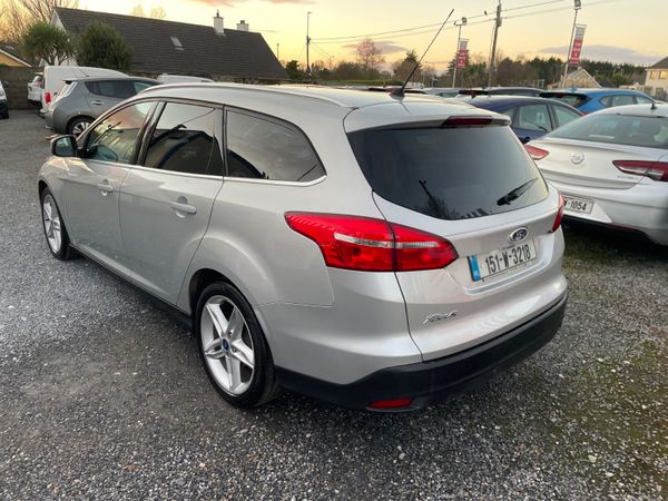 Ford Focus Zetec Estate 354439089