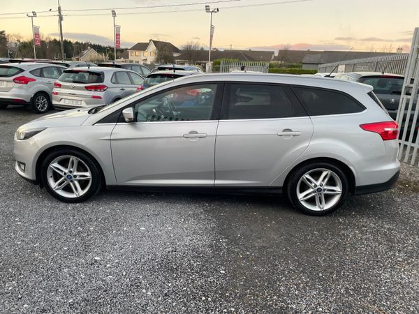 Ford Focus Zetec Estate 354439091