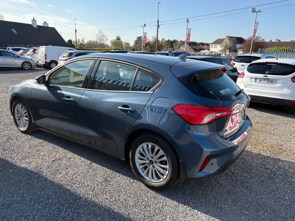 2021 Ford Focus 34km titanium 354439348