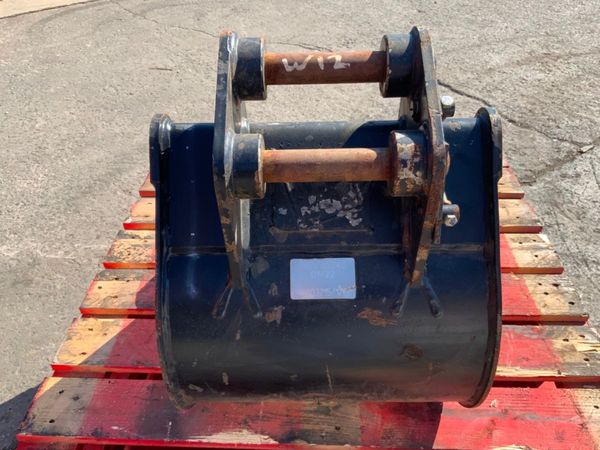 18" JCB MINI DIGGER BUCKET....35mm......220w. 354500514
