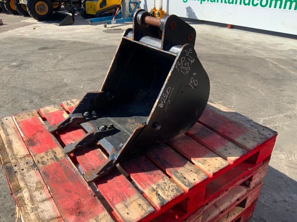 18" JCB MINI DIGGER BUCKET....35mm......220w. 354500510