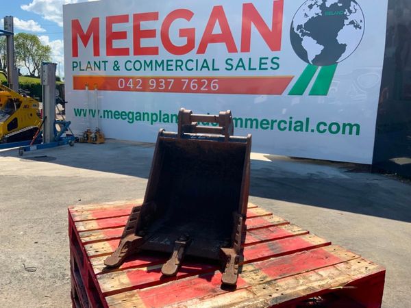 18"  JCB DIGGING BUCKET......35mm PINS.....223w. 354523265