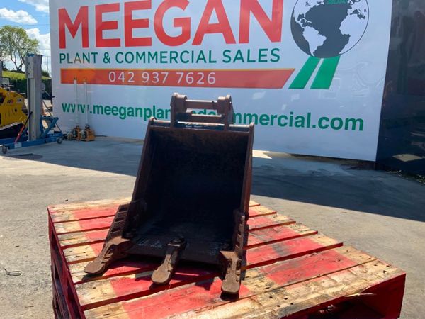 18"  JCB DIGGING BUCKET......35mm PINS.....223w. 354523274
