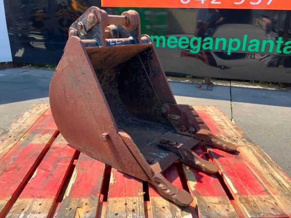 18"  JCB DIGGING BUCKET......35mm PINS.....223w. 354523276