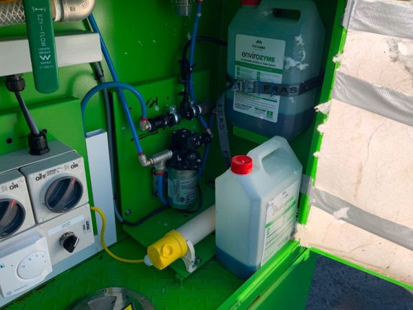MINEARC   SELF CONTAINED PORTABLE TOILET. 354536033