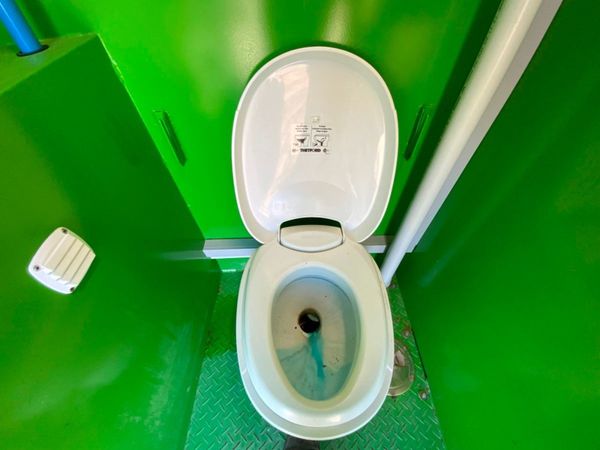 MINEARC   SELF CONTAINED PORTABLE TOILET. 354536040