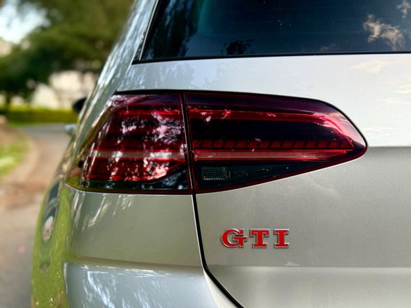 VW GTI 2.0 TSI 245BHP MANUAL Performance Pack 354570747