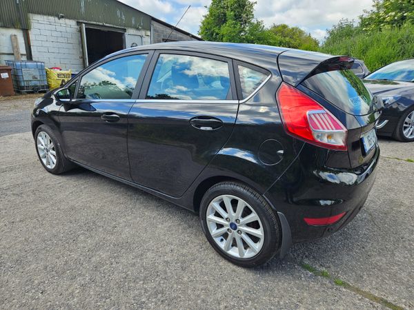 Ford Fiesta 2016 Titainium 1.2 cc 354643484