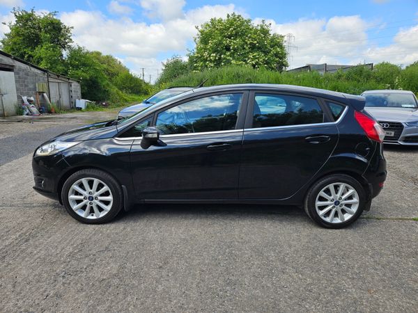 Ford Fiesta 2016 Titainium 1.2 cc 354643482