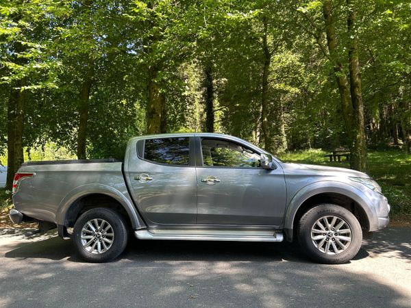 182 Mitsubishi L200 Massive Spec Automatic 354656719