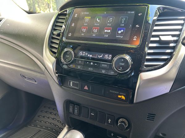 182 Mitsubishi L200 Massive Spec Automatic 354656737