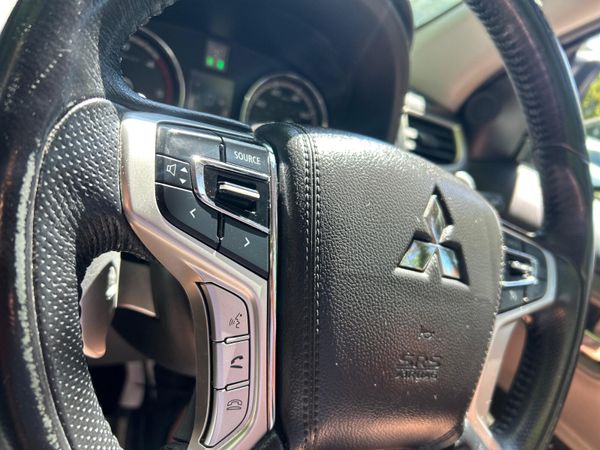 182 Mitsubishi L200 Massive Spec Automatic 354656741