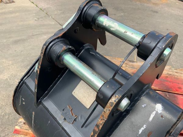 18" RHINOX MINI DIGGER BUCKET....35mm....208w. 354658429