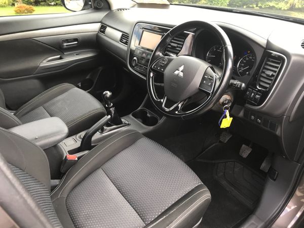 161 Mitsubishi Outlander 2.3 DI-D 6 Speed... 354658567