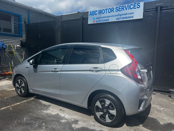 2017 HONDA FIT PETROL HYBRID 354653136