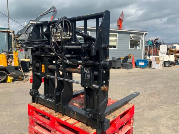 JCB PRECISION PLACER FORK CARRIAGE.....4280. 354666324