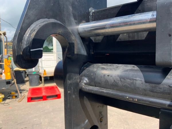 JCB PRECISION PLACER FORK CARRIAGE.....4280. 354666327