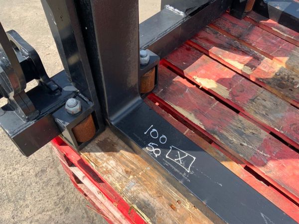 JCB PRECISION PLACER FORK CARRIAGE.....4280. 354666322