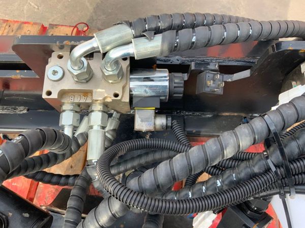 UNUSED SKIDSTEER STUMP GRINDER........322. 354762299