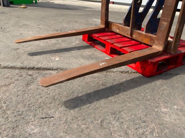 PALLET FORK ATTACHMENT........65mm PINS.......433 354784985