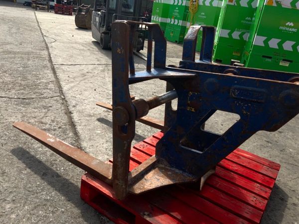 PALLET FORK ATTACHMENT........65mm PINS.......433 354784983
