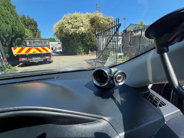 Toyota Aqua 2018 High spec 354788106