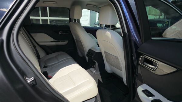 Jaguar F-Pace 2017 AA APPROVED 354788738