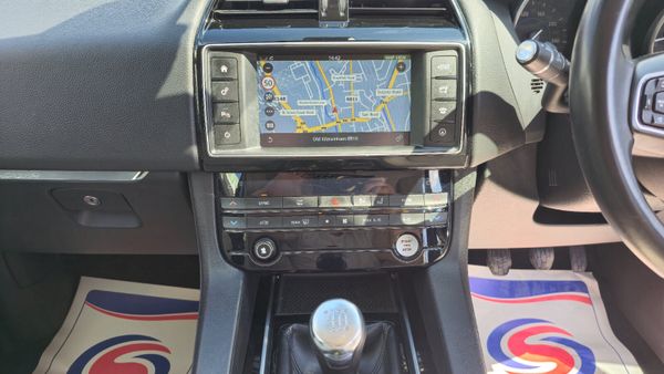 Jaguar F-Pace 2017 AA APPROVED 354788747