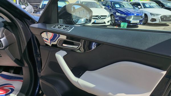 Jaguar F-Pace 2017 AA APPROVED 354788740