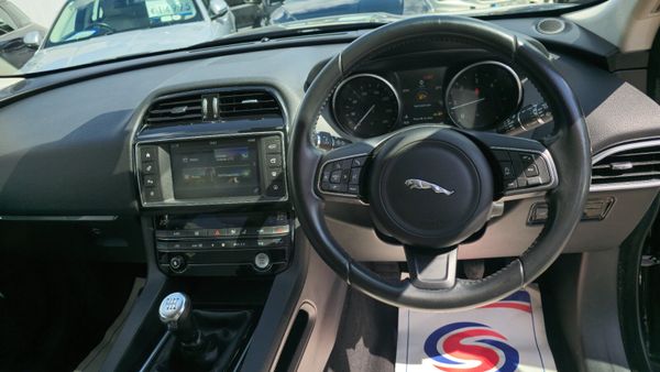 Jaguar F-Pace 2017 AA APPROVED 354788742