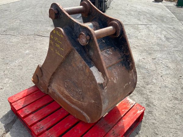 24" STRICKLAND BUCKET.....65mm PINS.......186w. 354781611