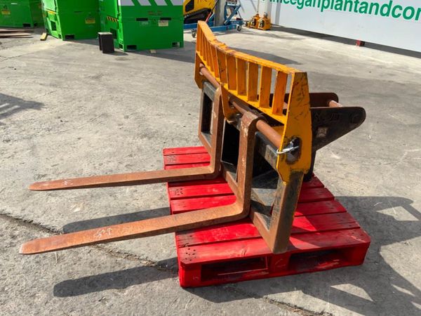 SCOTT PALLET FORK ATTACHMENTS..65mm PINS....5377. 354803599