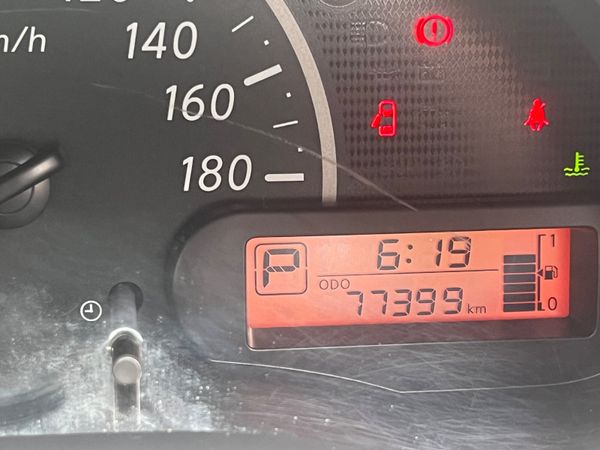 Nissan March 2015 354831295