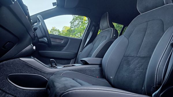 🔥 2024 Volvo XC40 Recharge RWD 354855395