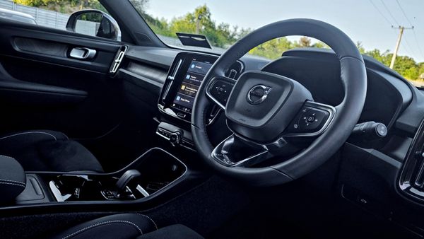 🔥 2024 Volvo XC40 Recharge RWD 354855408