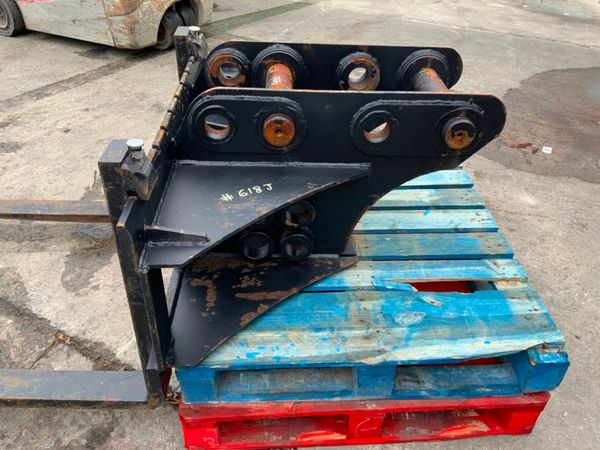 UNUSED PALLET FORKS......65 / 80mm PINS......618j. 354918279