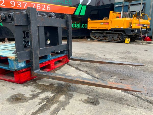 UNUSED PALLET FORKS......65 / 80mm PINS......618j. 354918284