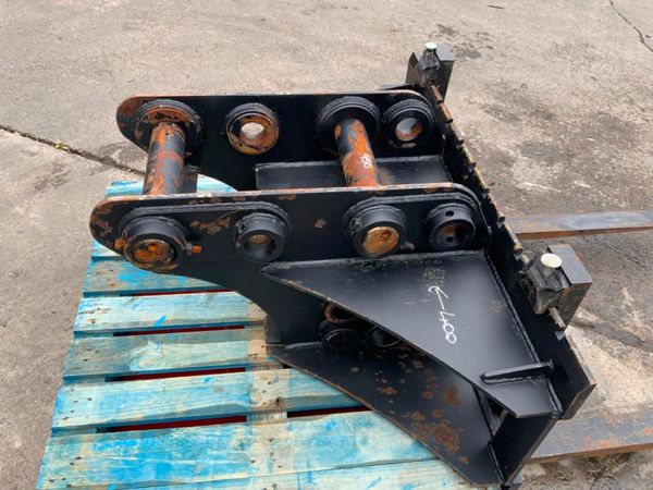 UNUSED PALLET FORKS......65 / 80mm PINS......618j. 354918289
