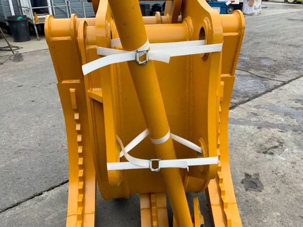 UNUSED 5 TYNE GRAPPLE....80mm PINS...7512. 354918376