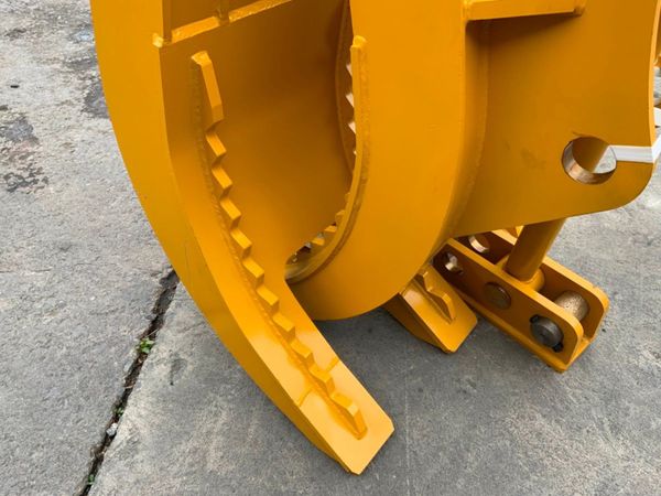 UNUSED 5 TYNE GRAPPLE....80mm PINS...7512. 354918377
