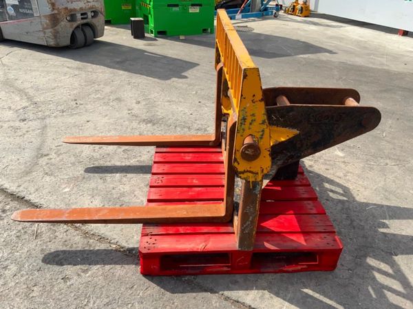 SCOTT PALLET FORKS..........65mm PINS.....5375. 354924419