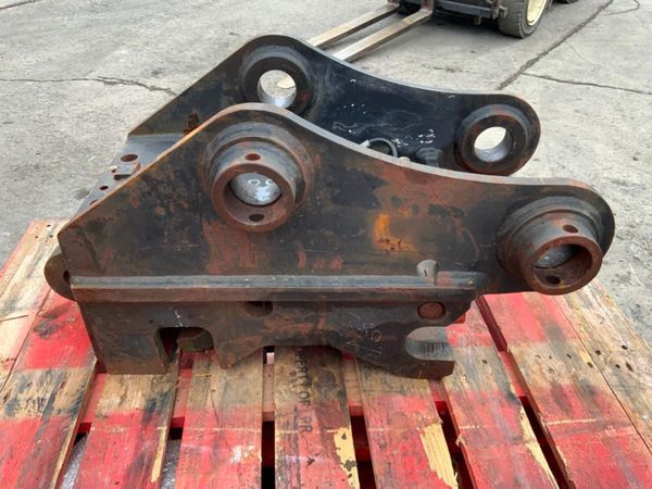 HYDRAULIC Q / HITCH....65mm PINS...13 ton....2405. 354935176
