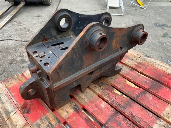 HYDRAULIC Q / HITCH....65mm PINS...13 ton....2405. 354935177
