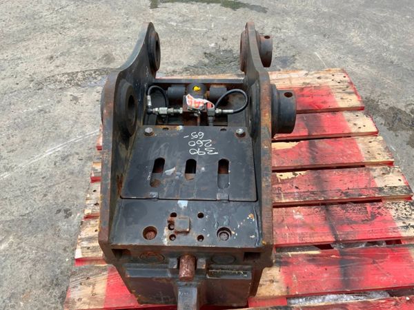 HYDRAULIC Q / HITCH....65mm PINS...13 ton....2405. 354935178