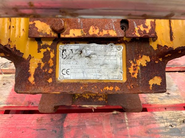 2015 CATERPILLAR Q/HITCH........65mm PINS....5922. 354935214